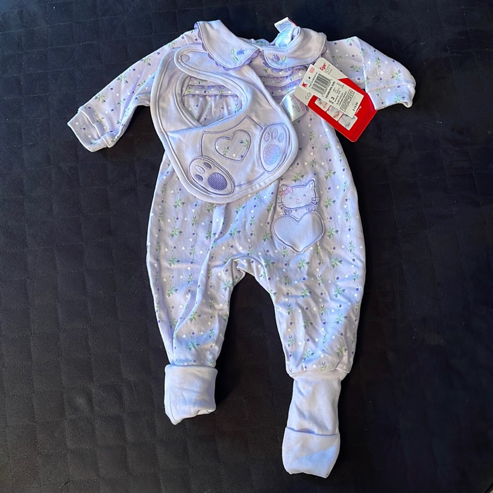 NWT. Snugabye Purple Outfit with Matching Bib. Size: 3 months.